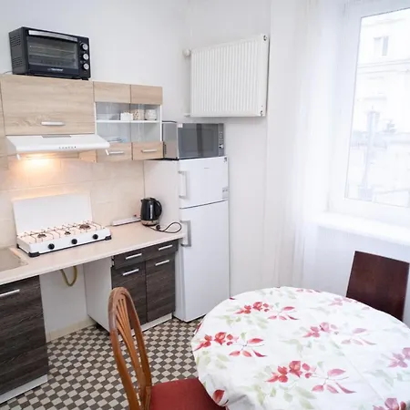 Apartment 5 Near Metro Politechnika Dnf