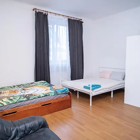 Apartment 5 Near Metro Politechnika Dnf Warsaw